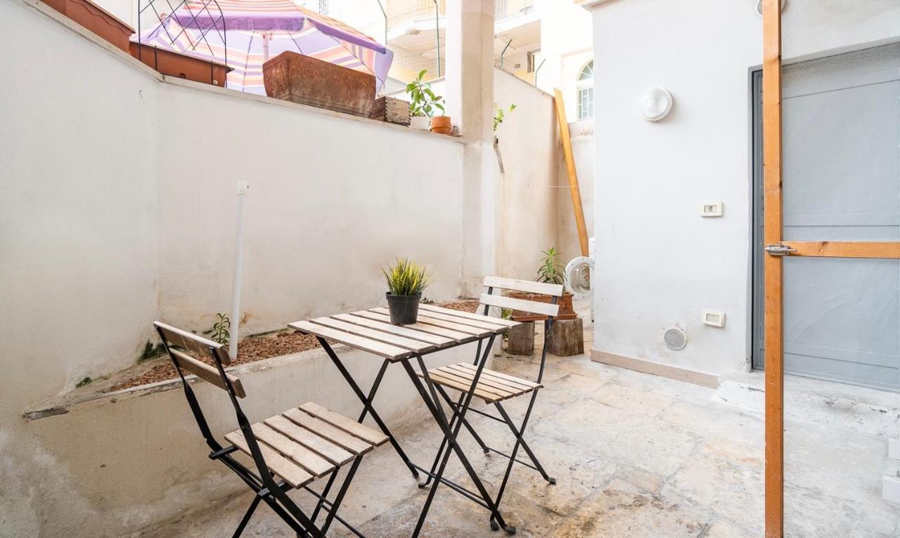 Quintino Apartment Bari Exterior photo